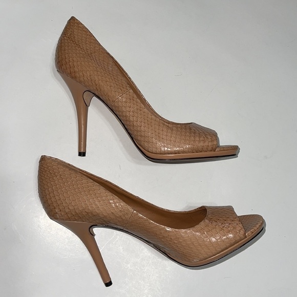 Rachel Roy Snake Skin Cream High Heels SIZE 8 - Picture 6 of 12